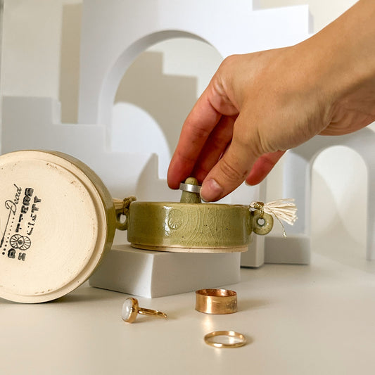 Stardust Ring Holder - Chartreuse Duo