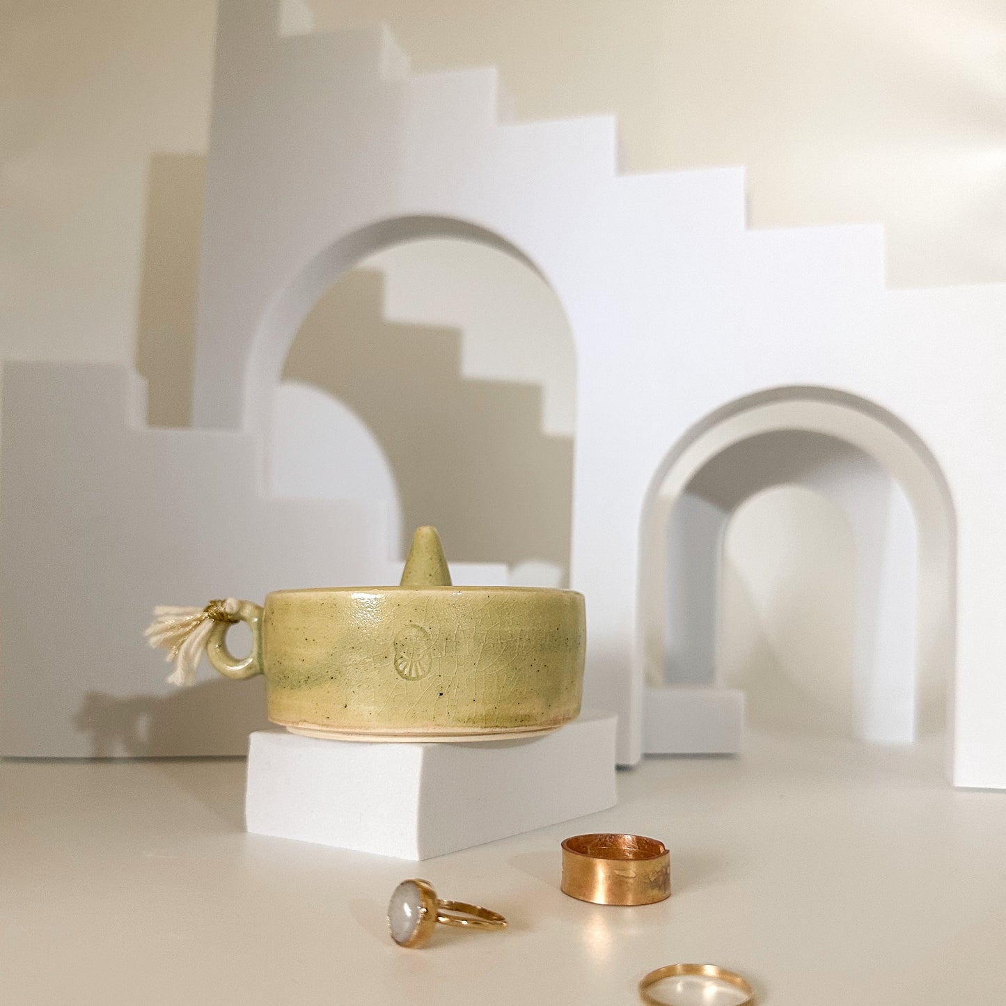 Stardust Ring Holder - Chartreuse Single